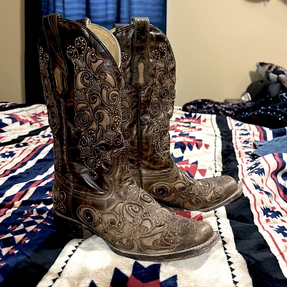 Corral boots